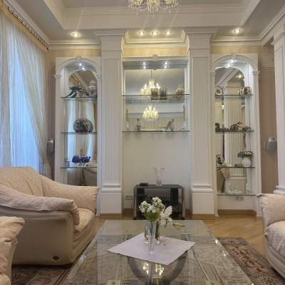 Купити квартиру - Київ, Софіївська вул., Шевченківський р-н (центр). Продаж нерухомості - Шевченківський район, вторинний ринок і новобуд недорого, ціна до 720000$, оголошення №1023176 фото 1