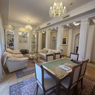 Купити квартиру - Київ, Софіївська вул., Шевченківський р-н (центр). Продаж нерухомості - Шевченківський район, вторинний ринок і новобуд недорого, ціна до 720000$, оголошення №1023176 фото 2